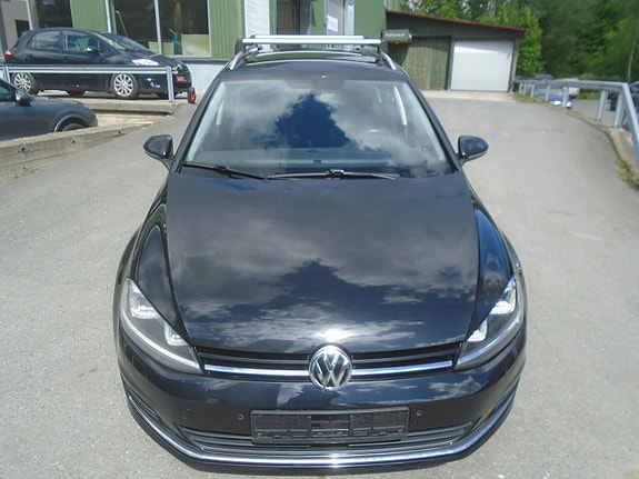 Volkswagen Golf 3 of 5