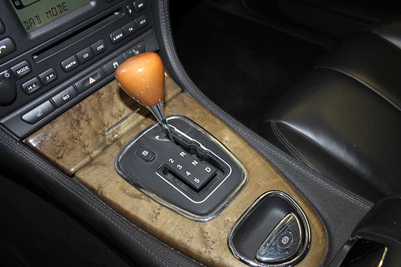 Jaguar S-TYPE 18 of 25