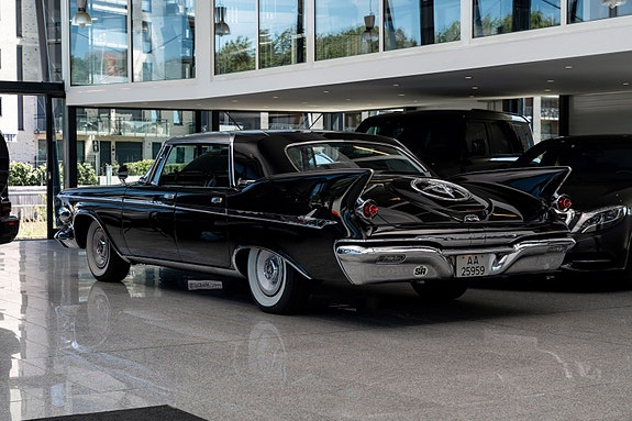 Chrysler Imperial 3 of 5