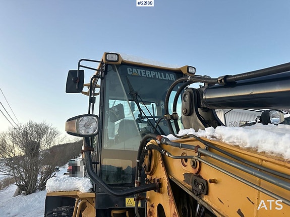 Cat 930G m/ skuffe, pallegafler og vekt. Se timer! SE VIDEO 5 of 5