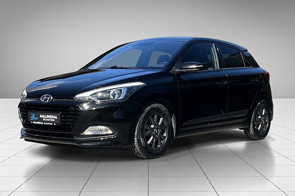 Hyundai i20 2 of 5