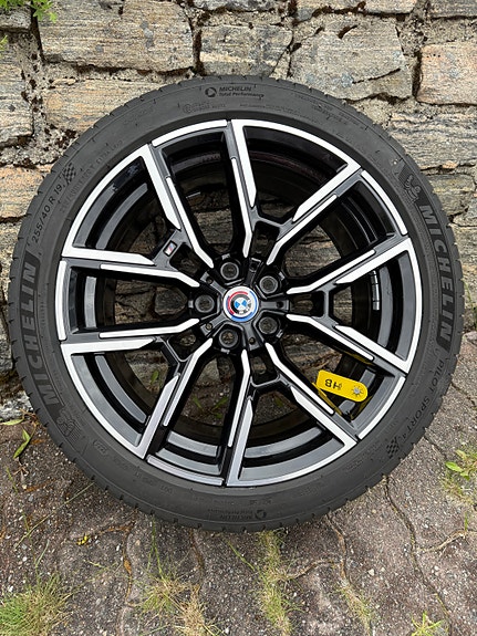BMW i4 24 of 30