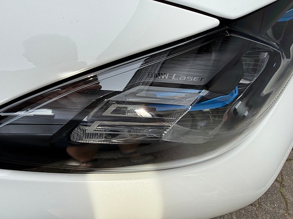 BMW i4 27 of 30