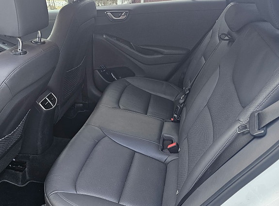 Hyundai IONIQ 9 of 9