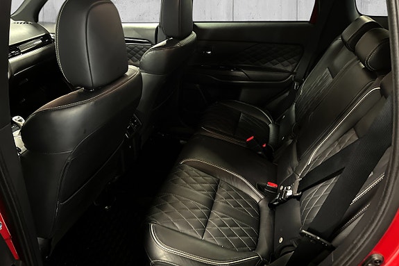 Mitsubishi Outlander 12 of 24