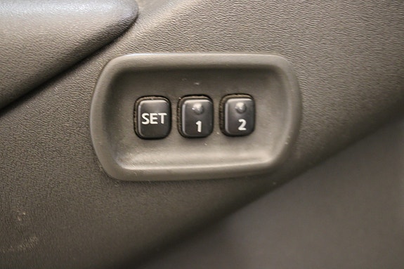 Nissan Pathfinder 18 of 30
