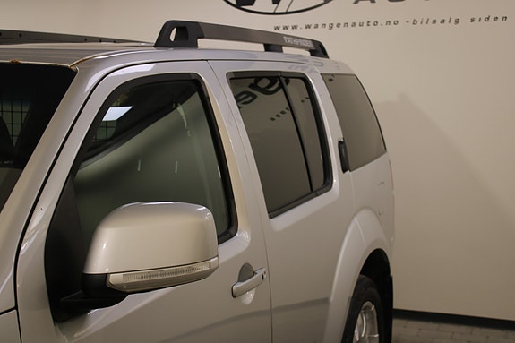 Nissan Pathfinder 14 of 30