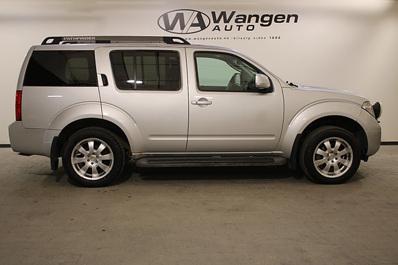 Nissan Pathfinder 8 of 30