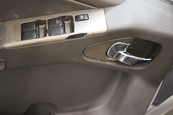 Nissan Pathfinder 17 of 30