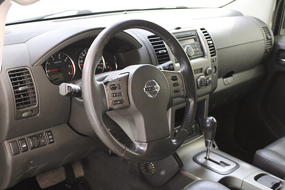 Nissan Pathfinder 23 of 30
