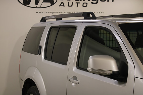Nissan Pathfinder 11 of 30