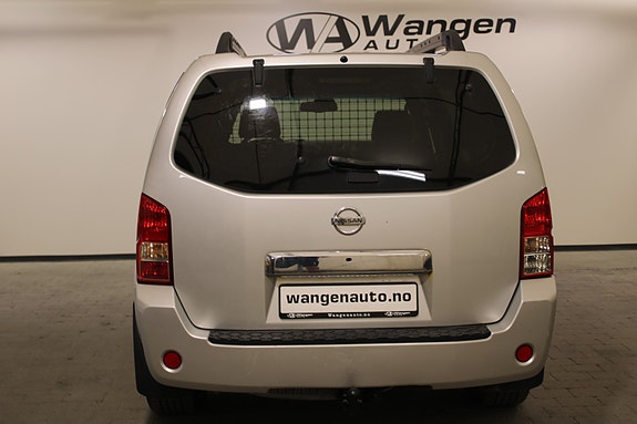 Nissan Pathfinder 6 of 30
