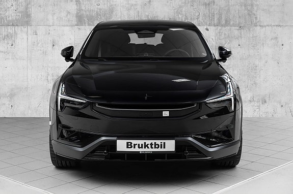 Polestar 3 2 of 5