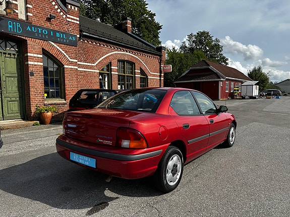 Chrysler Neon 4 of 5