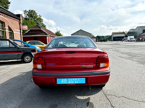 Chrysler Neon 5 of 5