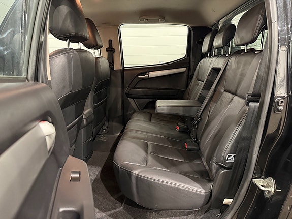 Isuzu D-max 10 of 19