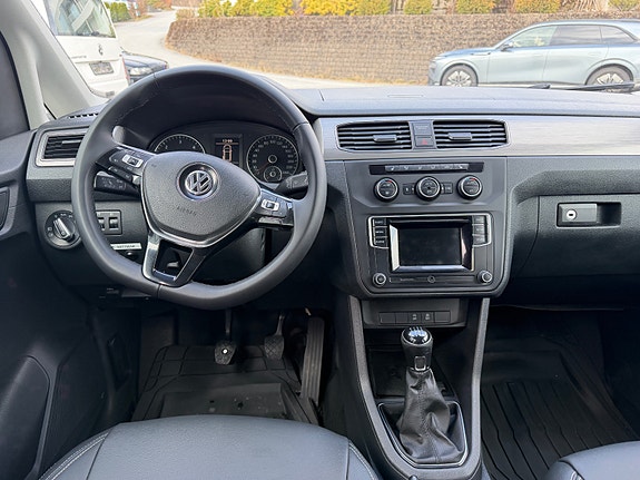 Volkswagen Caddy Maxi 8 of 15