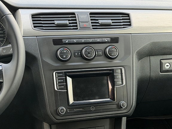 Volkswagen Caddy Maxi 9 of 15