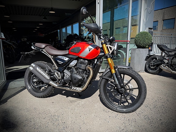 Triumph Scrambler 400 X Baja Orange 9 of 15