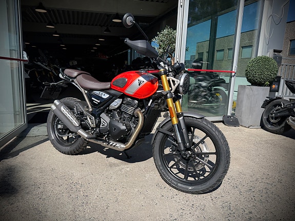 Triumph Scrambler 400 X Baja Orange 10 of 15
