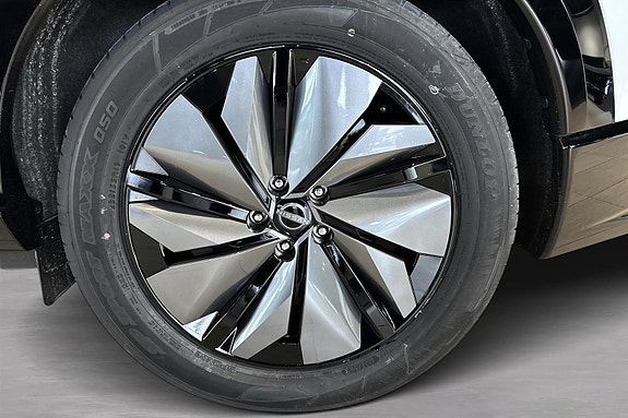 Nissan Ariya 14 of 15