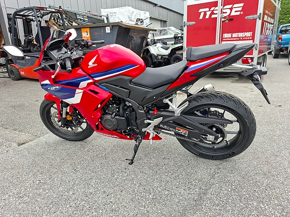 Honda CBR500R 7 of 10