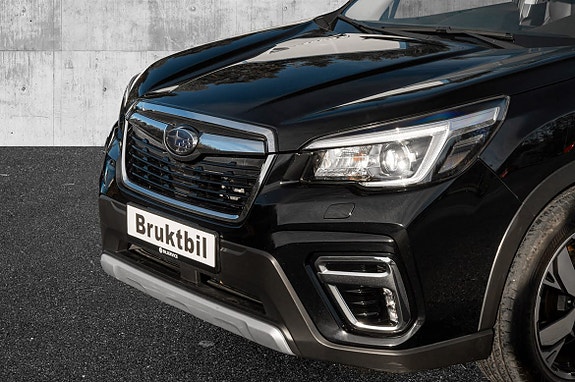 Subaru Forester 2 of 5