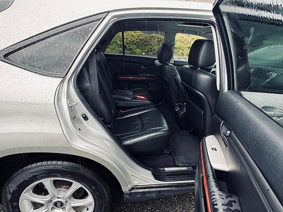 Lexus RX300 18 of 30