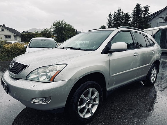 Lexus RX300 2 of 30
