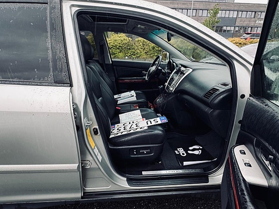 Lexus RX300 17 of 30