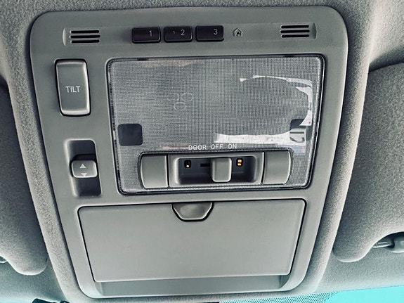 Lexus RX300 16 of 30