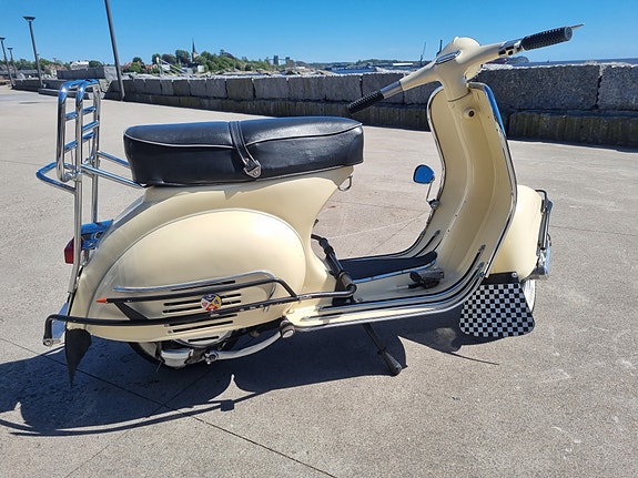 Vespa 125 Super (VNB6T) 2 of 5