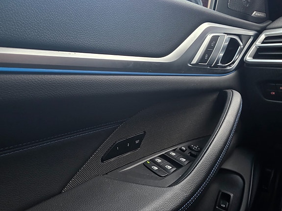 BMW i4 16 of 21