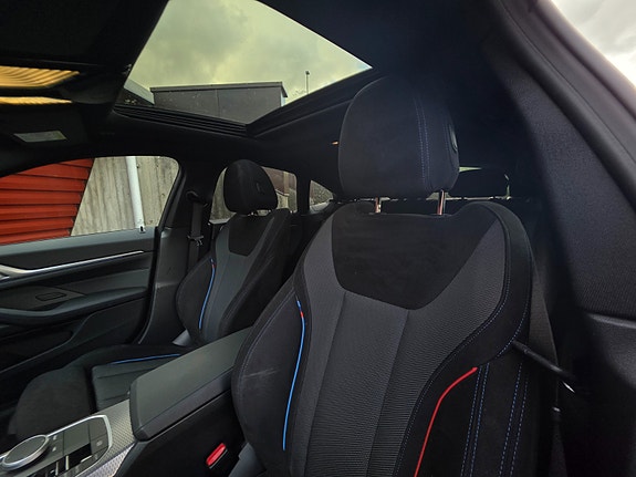 BMW i4 14 of 21