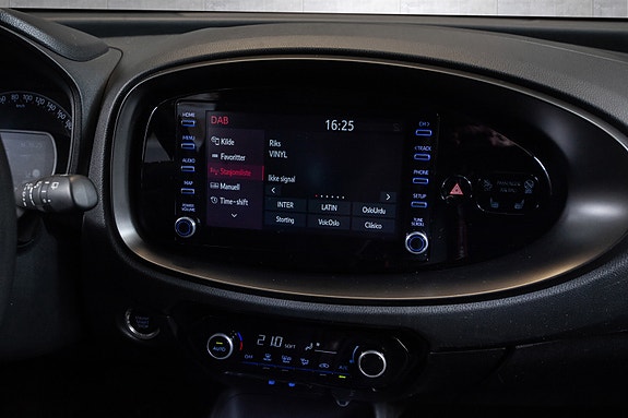 Toyota Aygo X 13 of 19