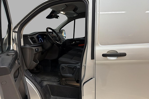 Ford Transit Custom 12 of 20