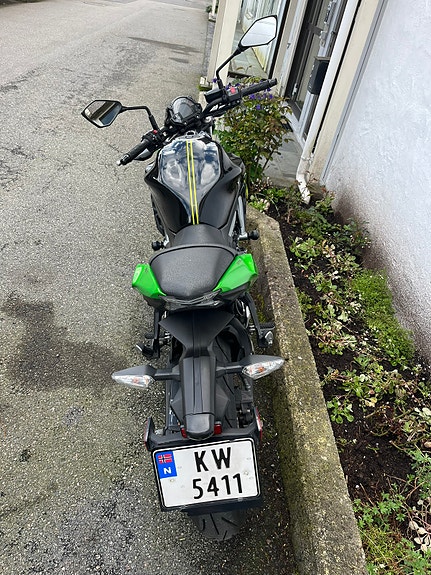 Kawasaki Z 650 3 of 5