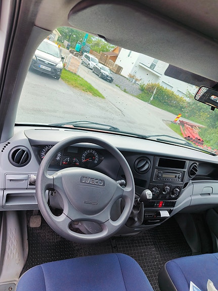 Iveco Daily 50C18 med HMF kran 13 of 30