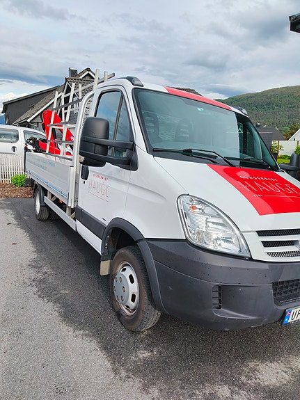 Iveco Daily 50C18 med HMF kran 9 of 30