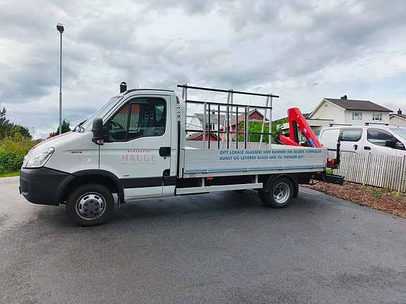 Iveco Daily 50C18 med HMF kran 2 of 30