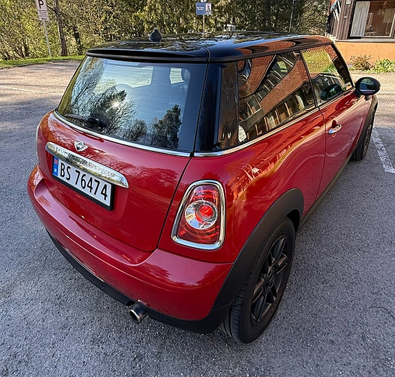 MINI Cooper 5 of 5