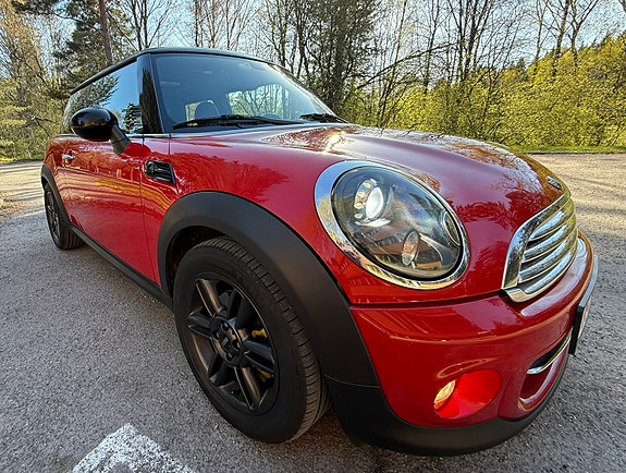 MINI Cooper 2 of 5