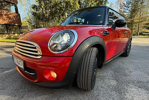 MINI Cooper 3 of 5