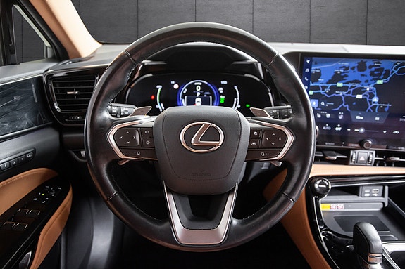 Lexus NX450h 9 of 20
