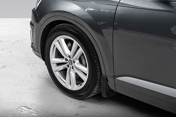 Audi Q7 12 of 30