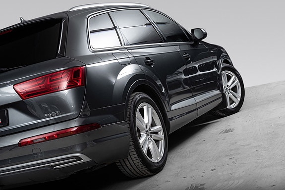Audi Q7 4 of 30
