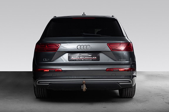 Audi Q7 6 of 30