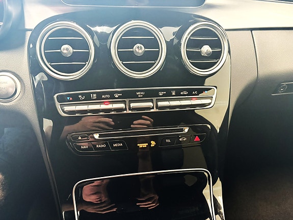 Mercedes-Benz C-Klasse 26 of 27