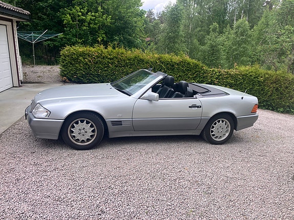 Mercedes-Benz 300