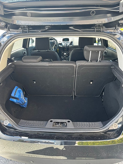 Ford Fiesta 4 of 5
